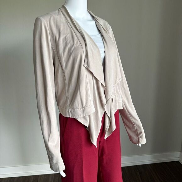 BCBGMAXAZRIA Donnie Draped Waterfall Crop Cardigan Beige - Picture 2 of 9